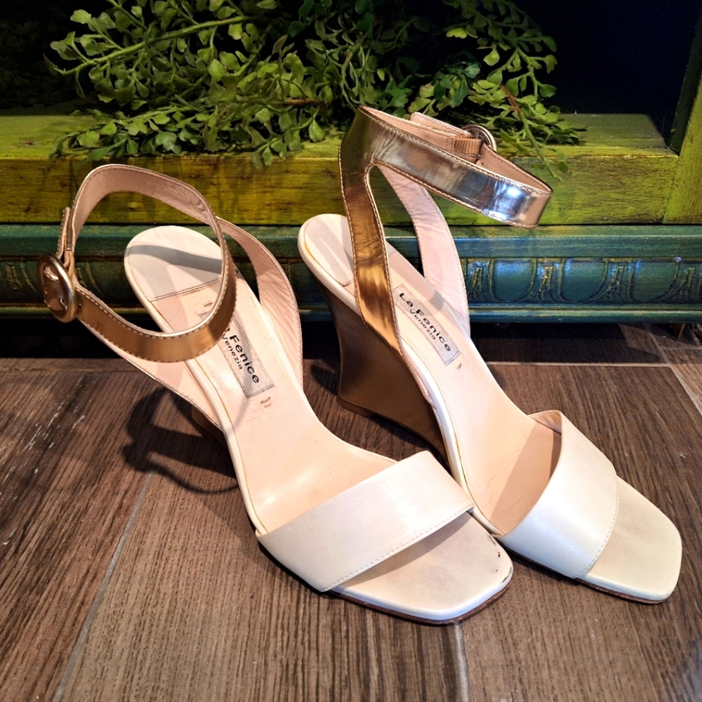 Vero Cuoio Gold Heel Open Toe Heels